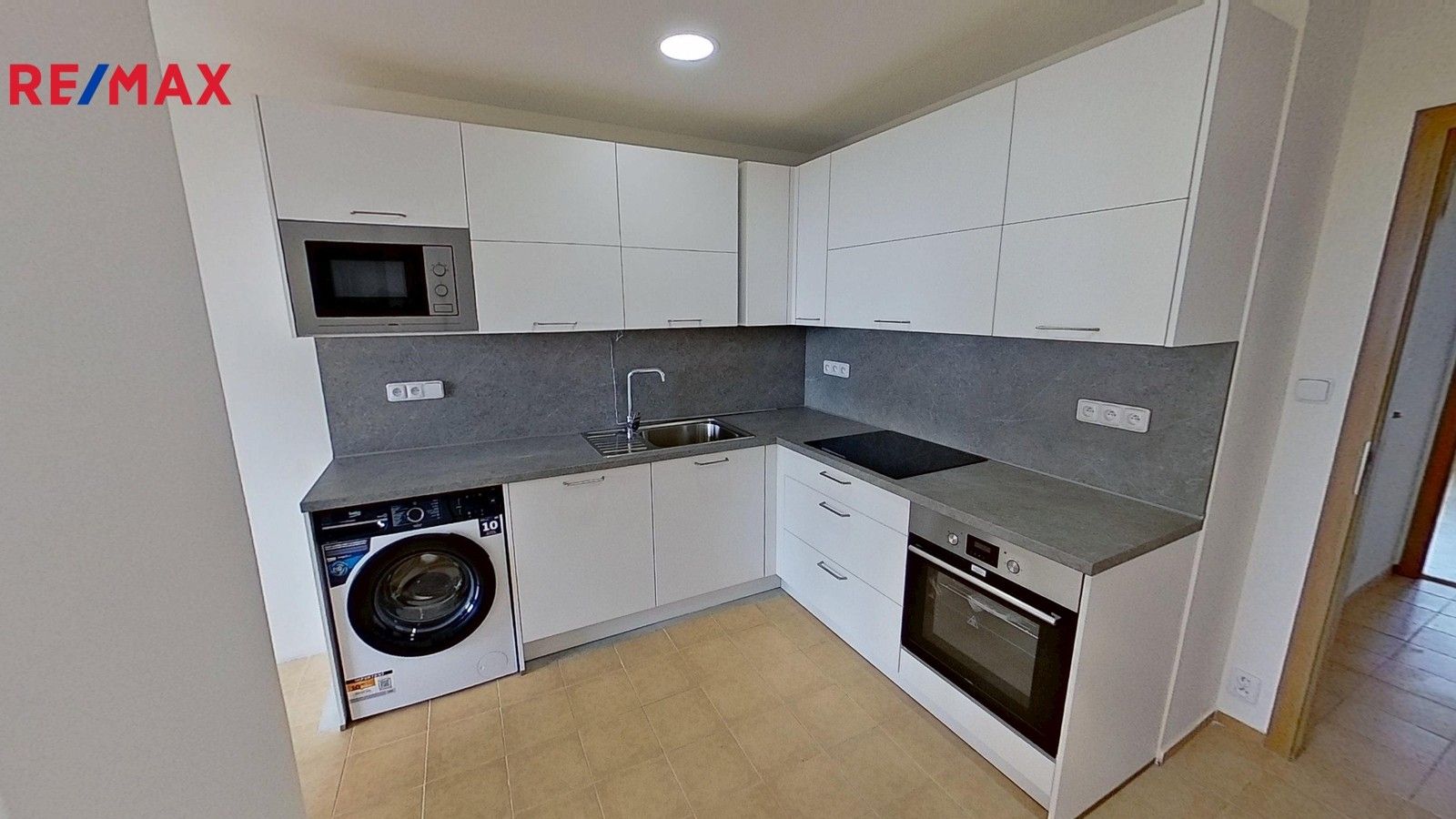 4+kk, Jarníkova 1885, Praha, 91 m²