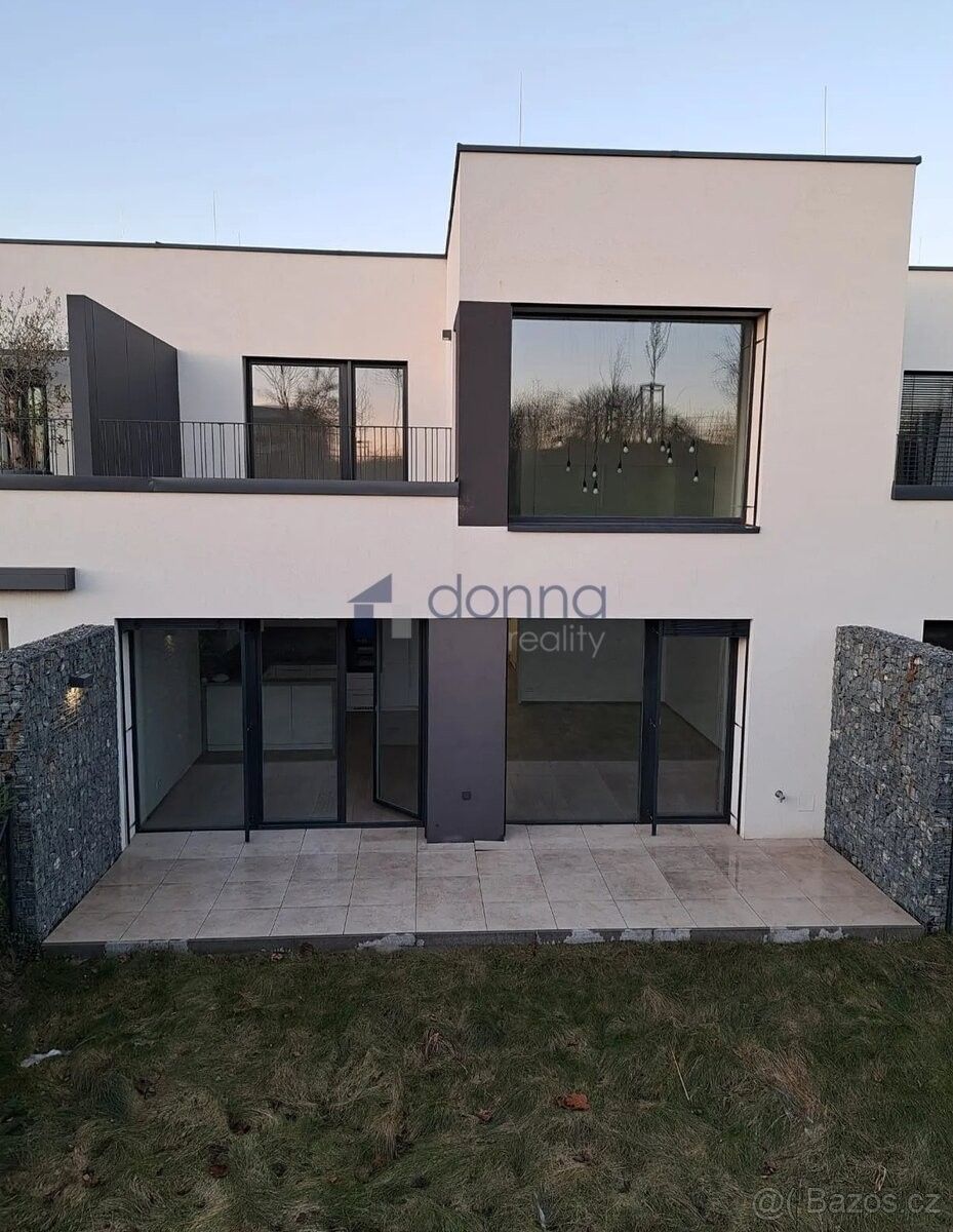 Pronájem rodinný dům - Praha, 158 00