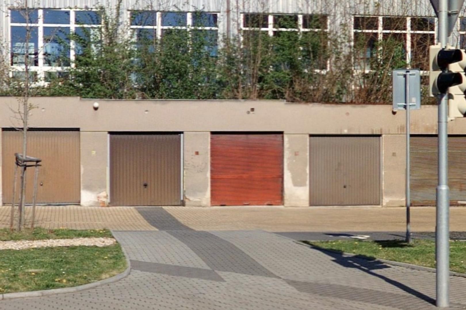 Pronájem garáž - Štefánikova, Mladá Boleslav, 17 m²