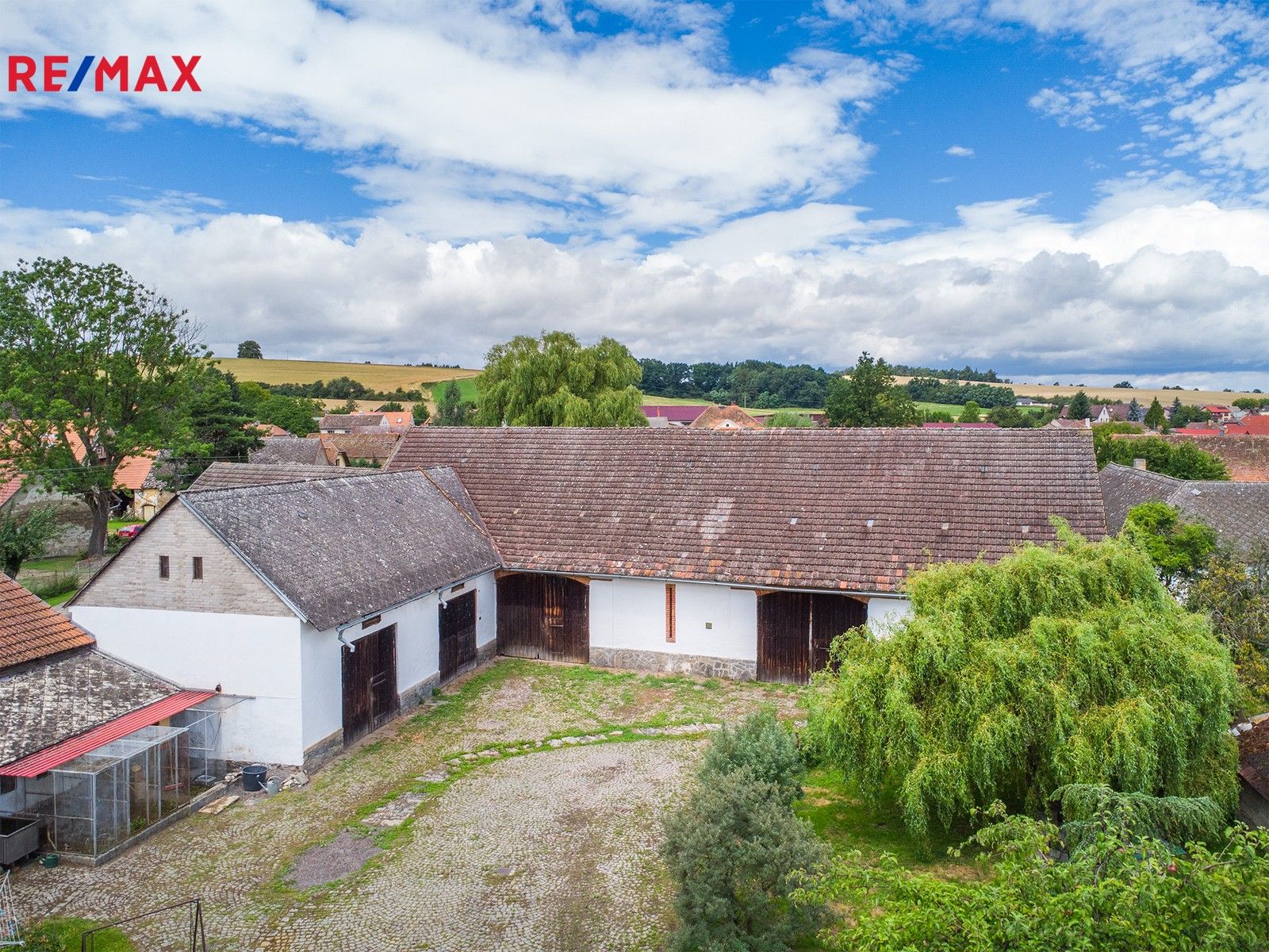 Prodej rodinný dům - Kozárovice, 174 m²