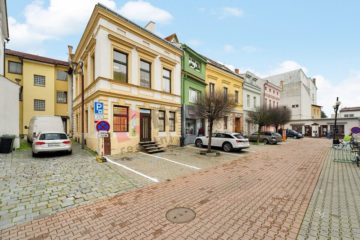 Obchodní prostory, Břeclav, 690 02