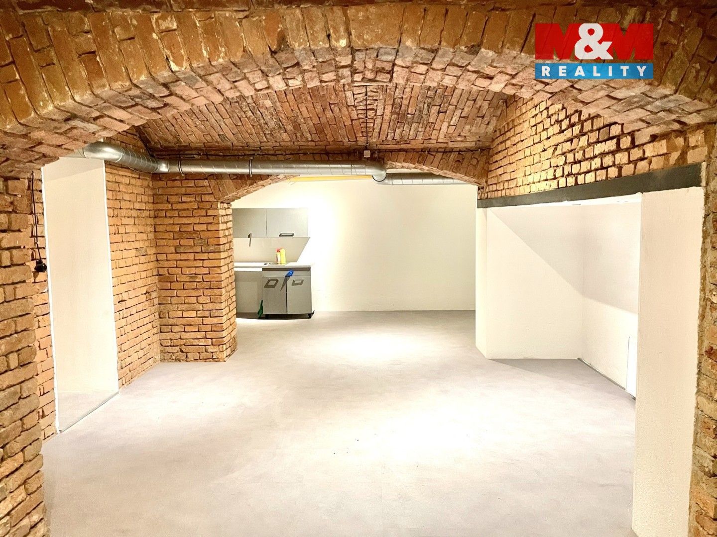 Pronájem obchodní prostory - Sarajevská, Praha, 79 m²