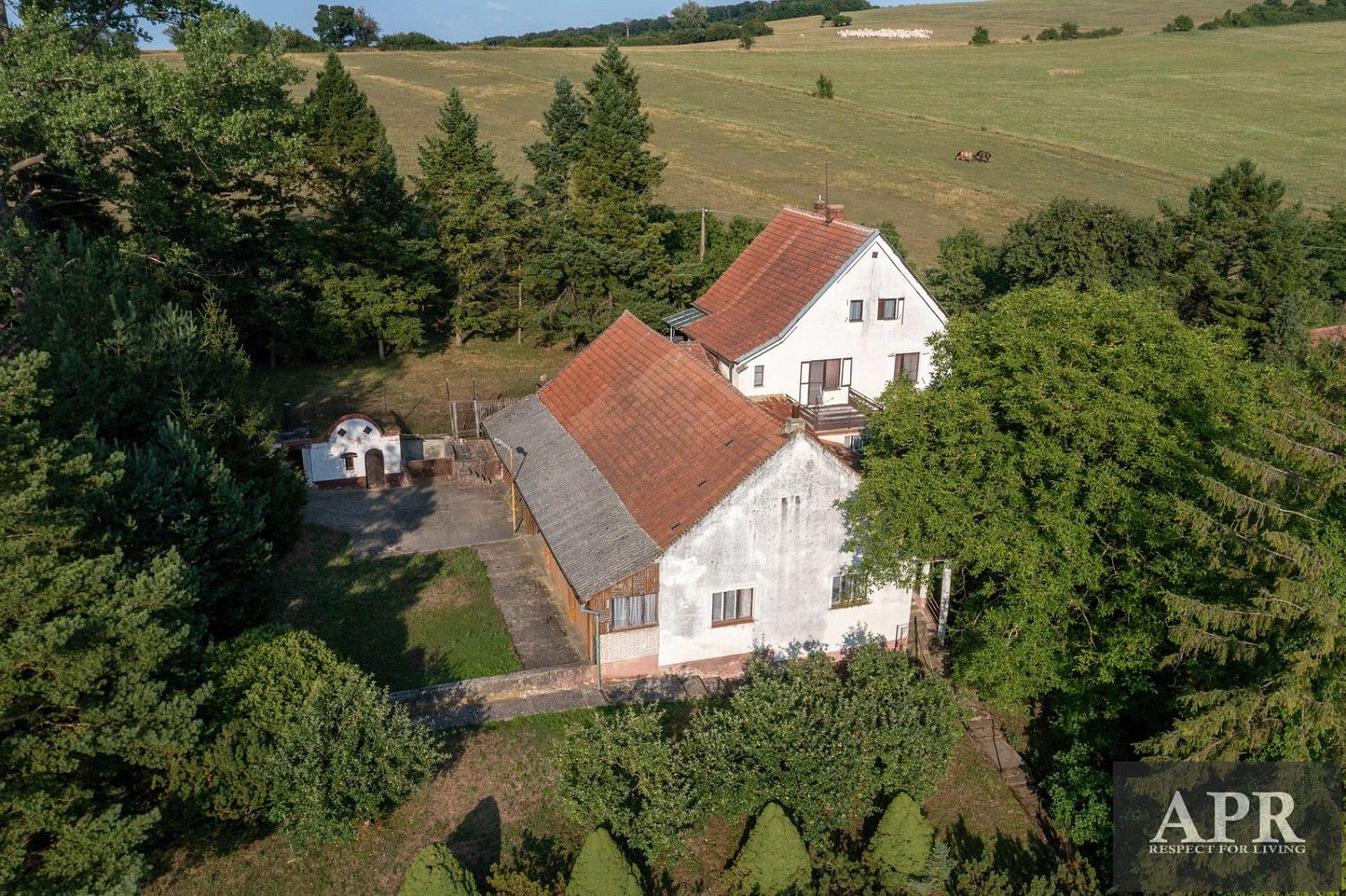Rodinné domy, Nezdenice, okres Uherské Hradiště, 240 m² - 2