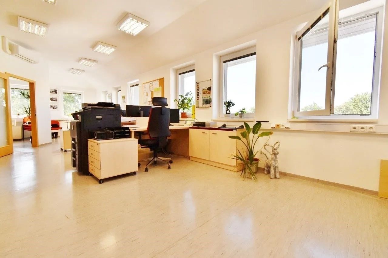 Pronájem kancelář - Dukelská třída 247, Brno Husovice, 72 m² - 5