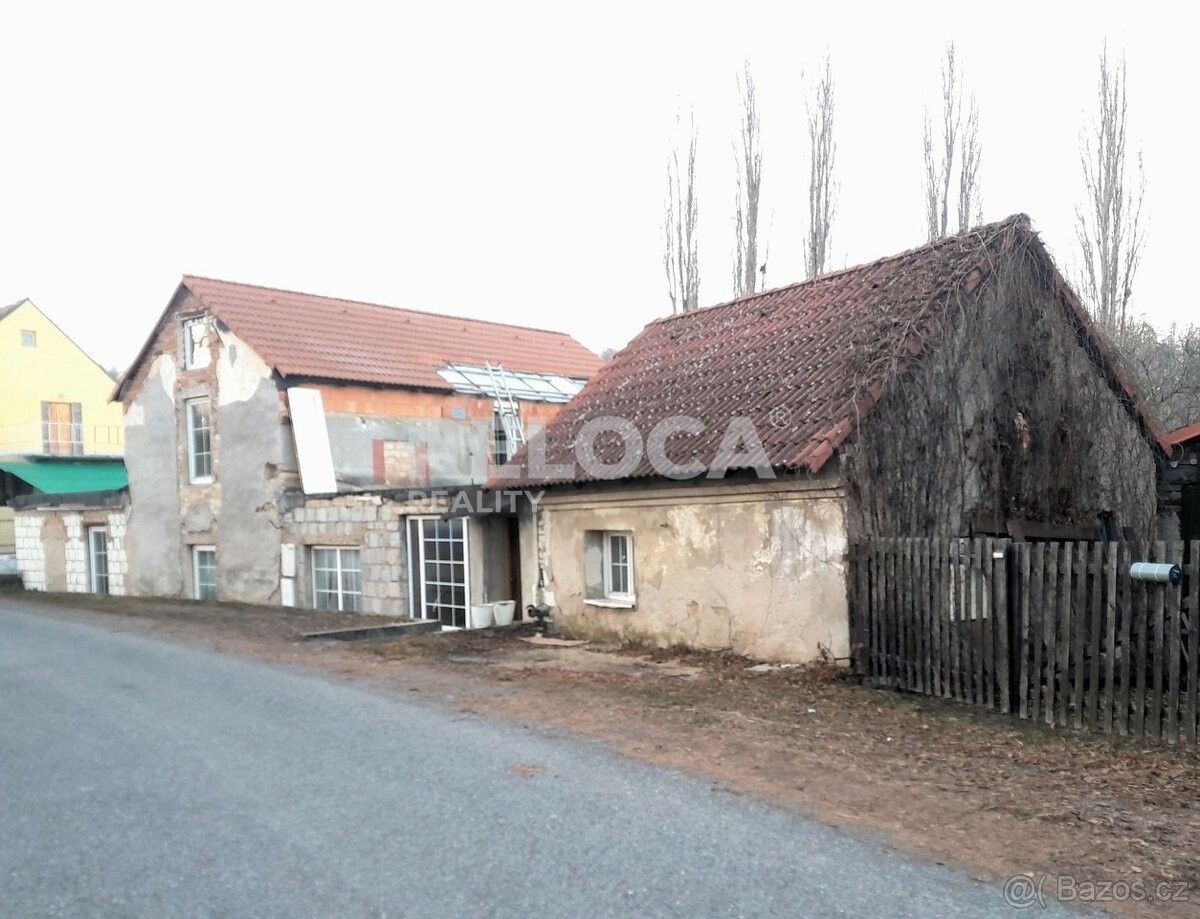 Prodej dům - Klobuky v Čechách, 273 74, 224 m²