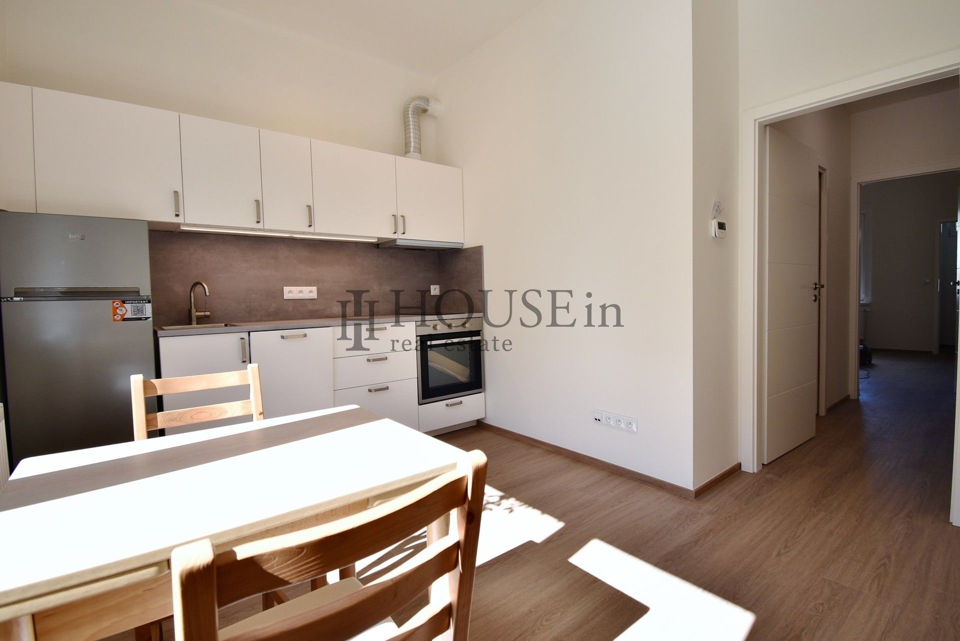 2+kk, Vnější, Praha, 34 m² - 2