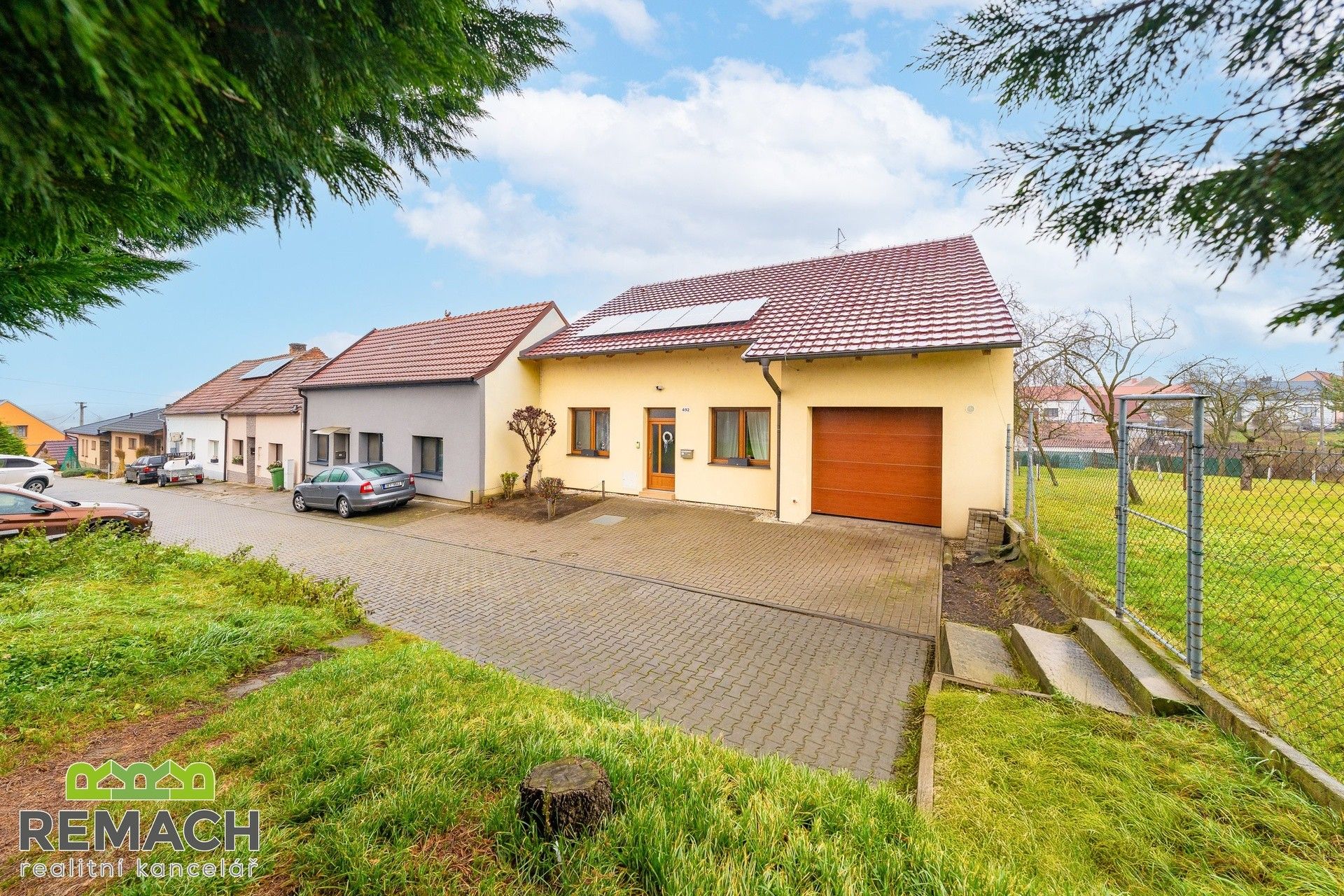 Rodinné domy, V uličce, Ostrožská Nová Ves, 244 m²