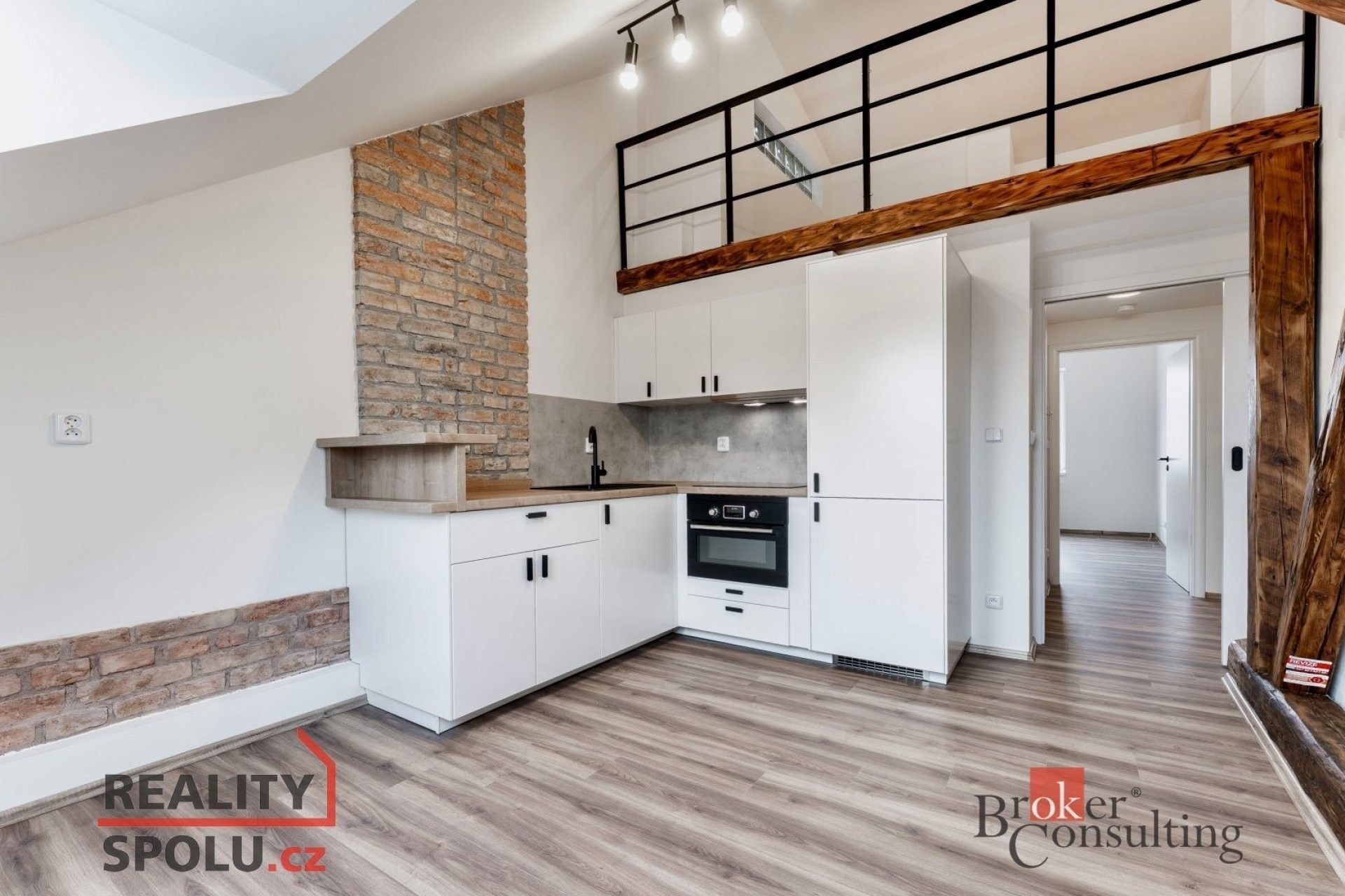 2+kk, Svobody, Pardubice, 48 m²