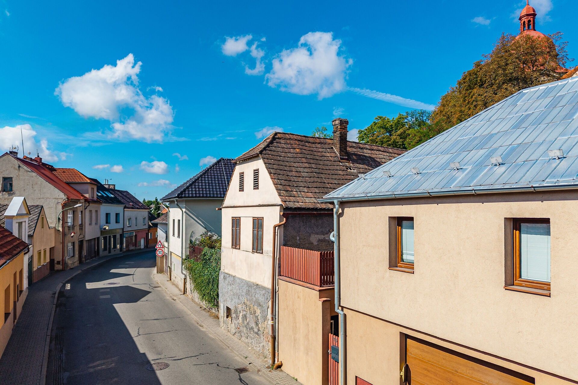 Prodej rodinný dům - 9. května, Dobrovice, 100 m²