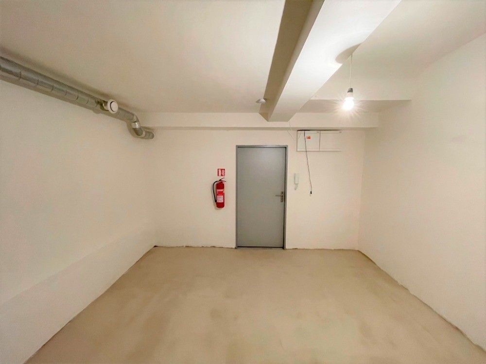 Prodej sklad - Praha, 180 00, 17 m²