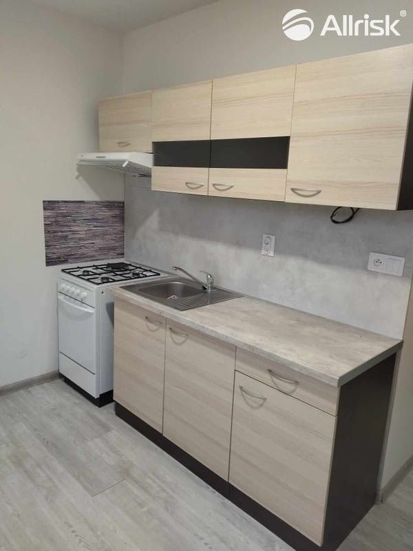 Prodej byt 1+1 - Lesní, Hodonín, 31 m²