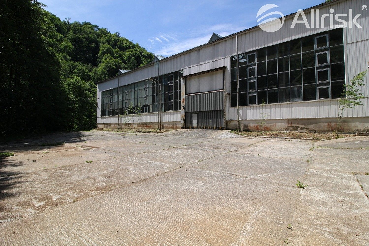 Výrobní prostory, 4 400 m²