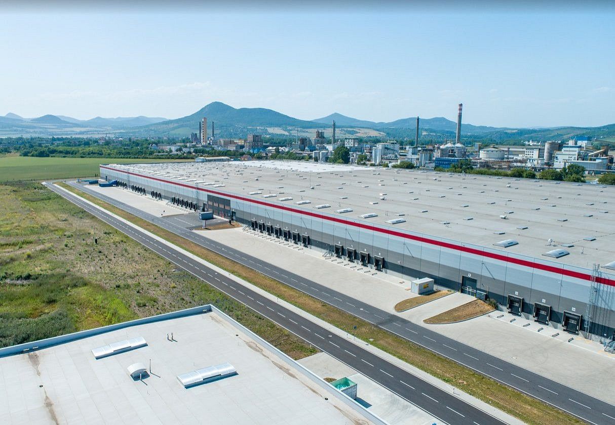 Kanceláře, Píšťany, okres Litoměřice, Ústecký kraj, 6 563 m² - 2