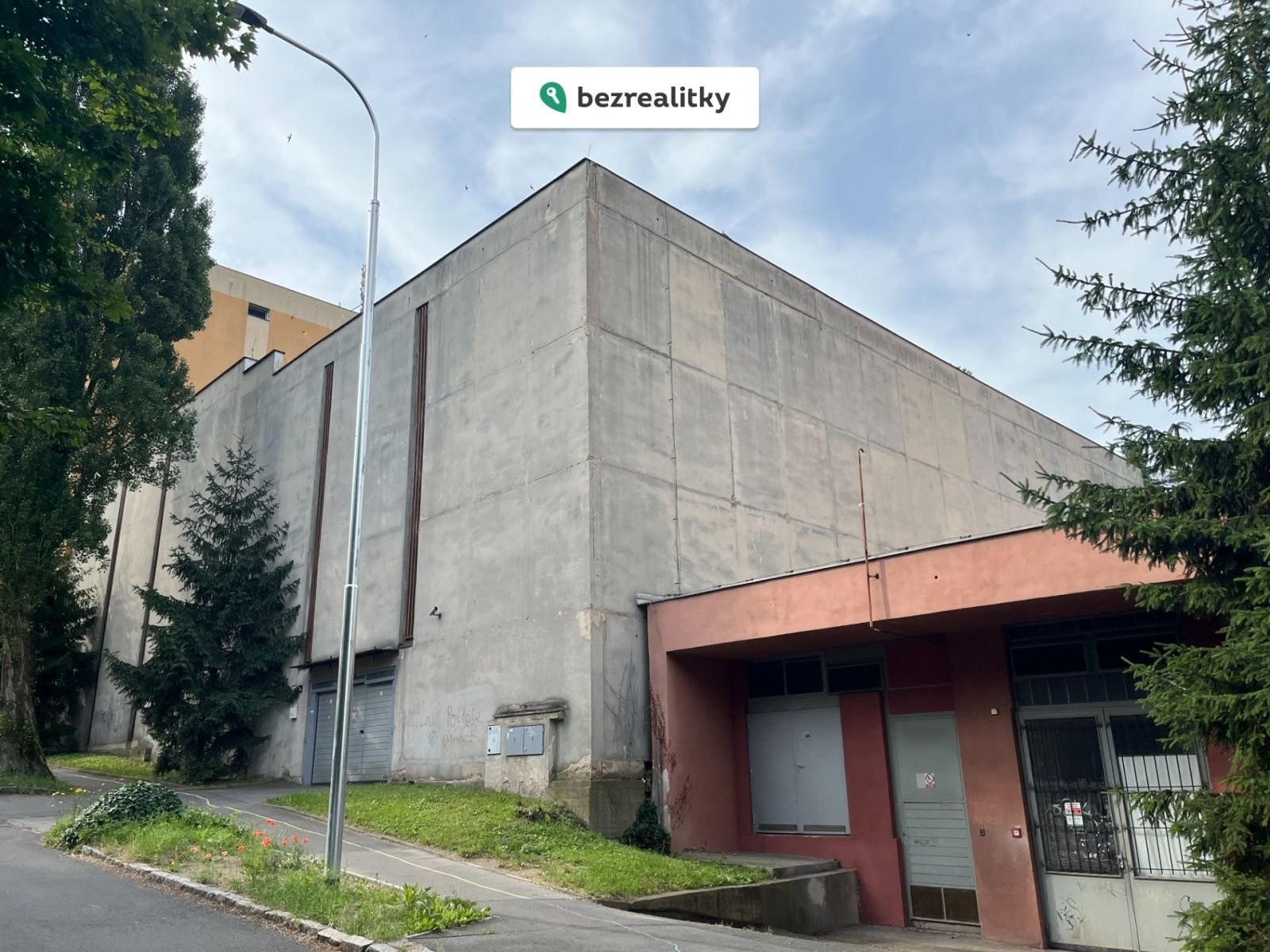 Garáž · 12 m² · Pod Klaudiánkou 1205, Praha Podolí - 3