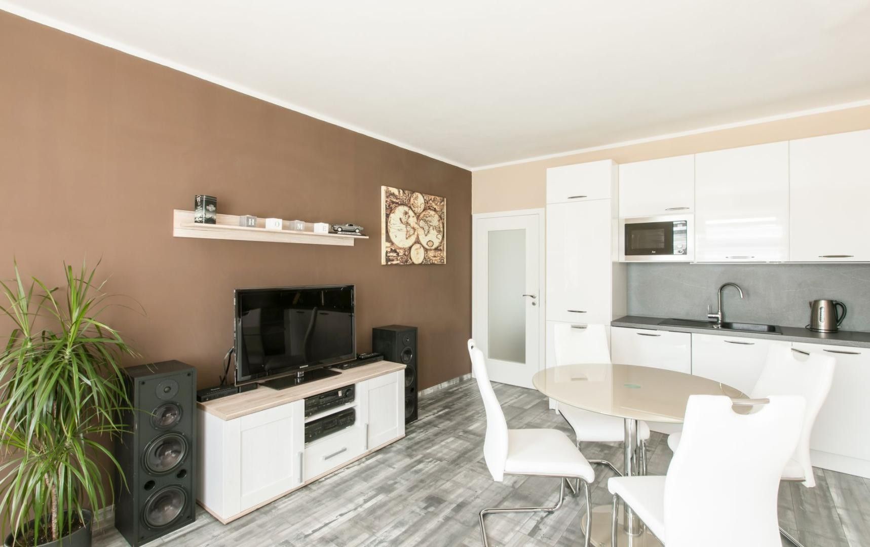 2+kk, Jindřicha Bubeníčka 1597, Praha Uhříněves, 48 m² - 2