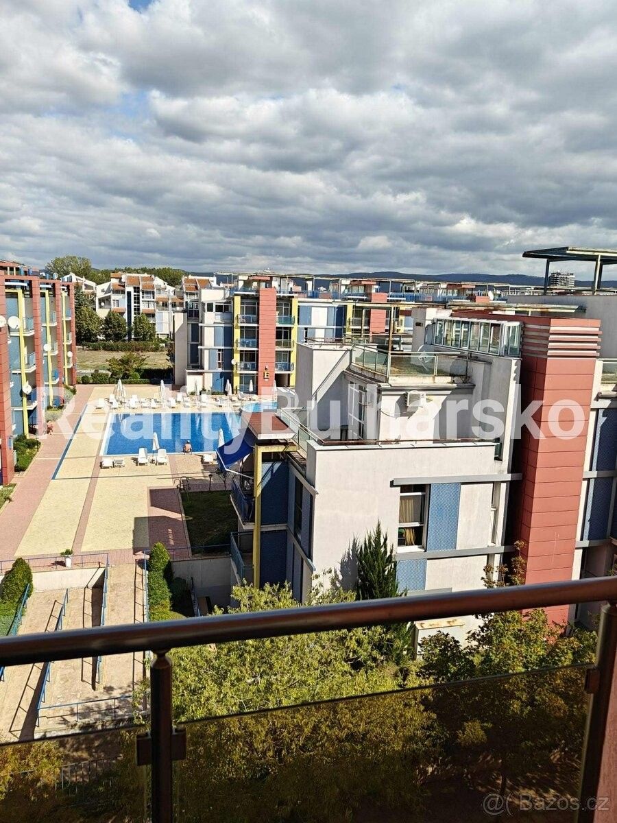 Byty, 987 66, Zahraničí