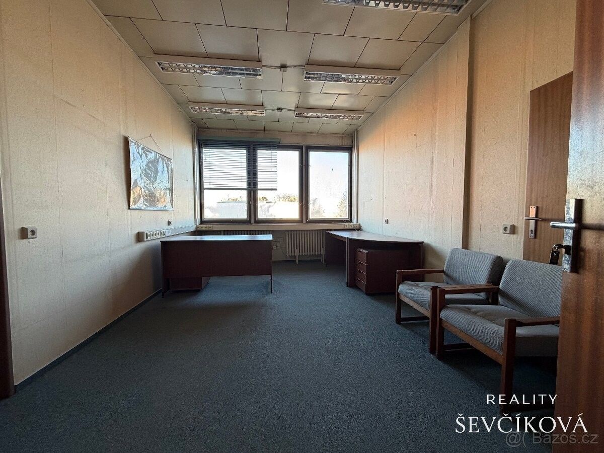 Kanceláře, Hradec Králové, 500 02