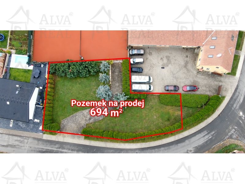 Pozemek pro bydlení, 694 m²