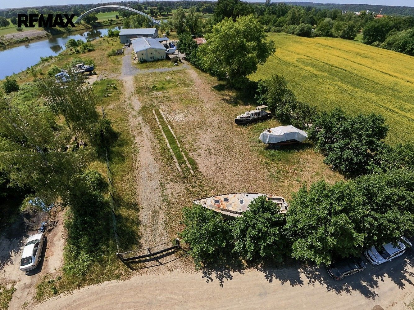 Pronájem obchodní prostory - Nová Ves - Staré Ouholice, okres Mělník, Středočeský kraj, 330 m² - 5