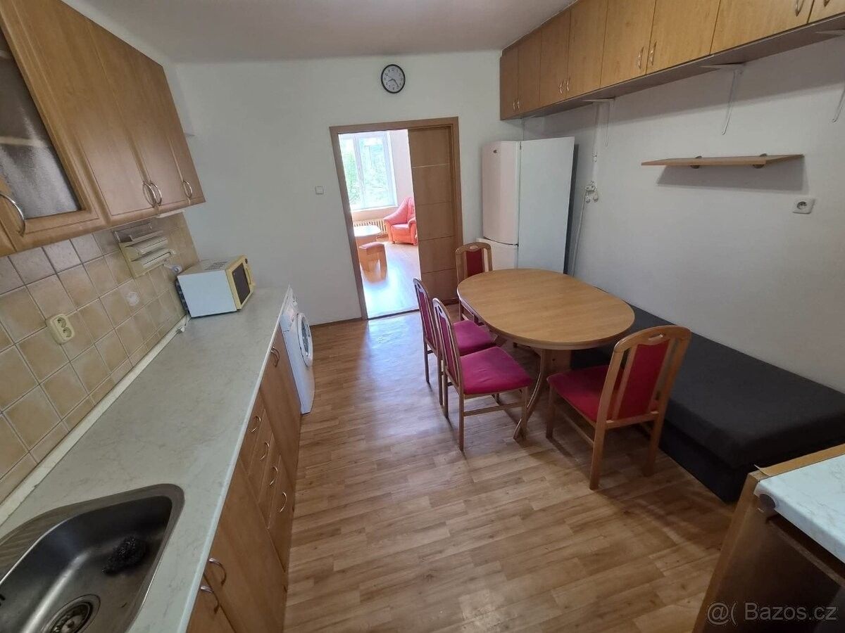 Byty, Veselí nad Moravou, 698 01 - 2
