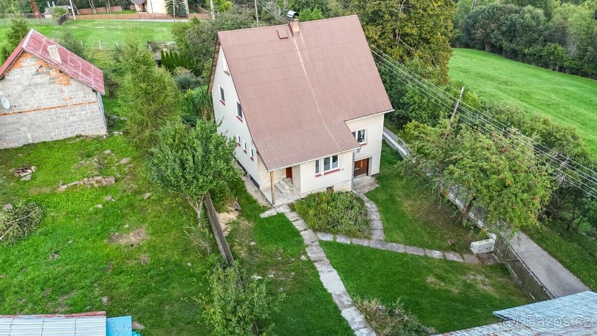 Rodinné domy, 987 65, Slovensko