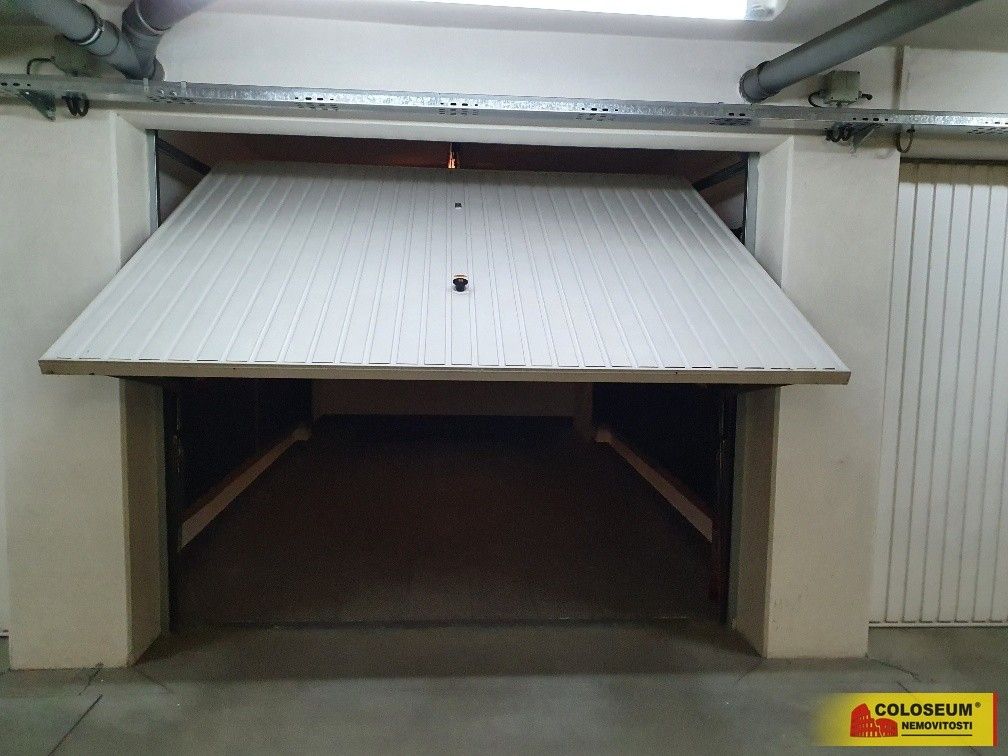 Pronájem garáž - Znojmo, 669 02