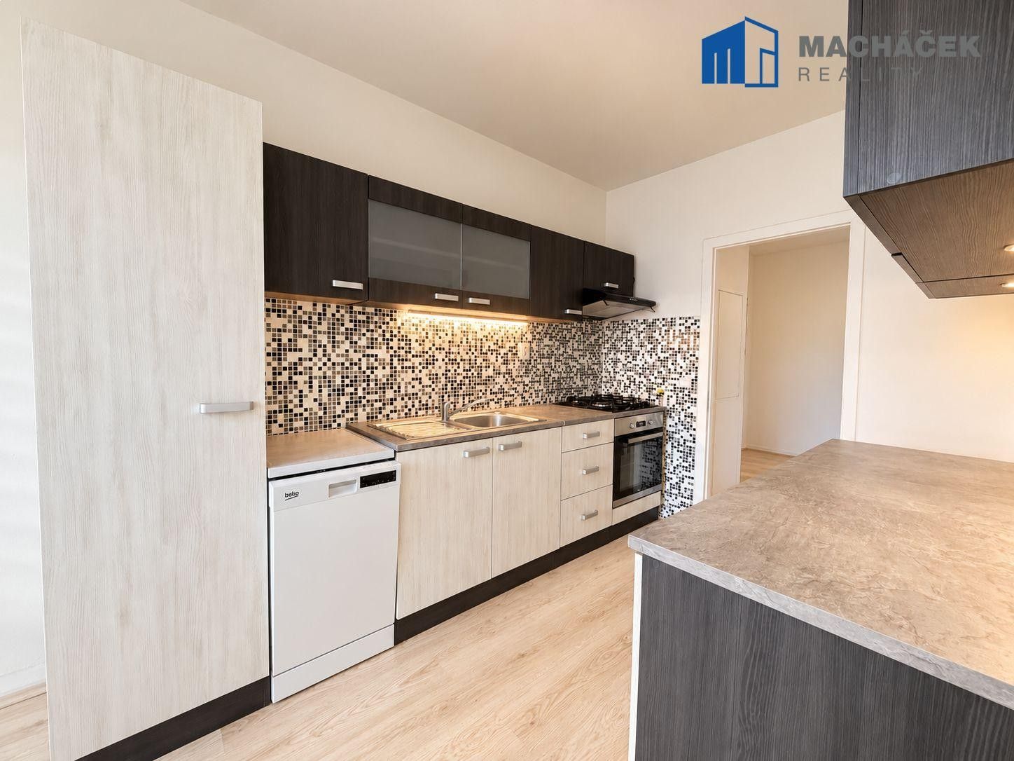 Prodej byt 3+1 - Pod školou, Teplice Trnovany, 79 m² - 5