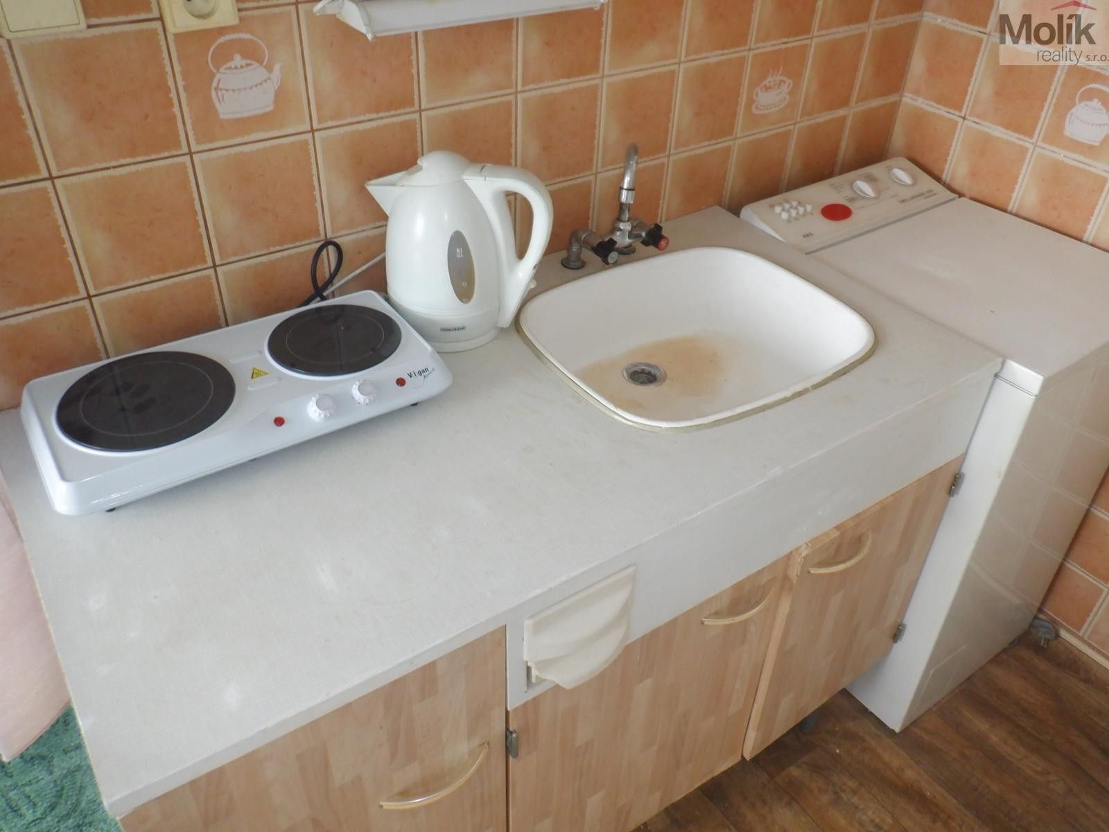 Pronájem byt 1+kk - Březenecká, Chomutov, 28 m²