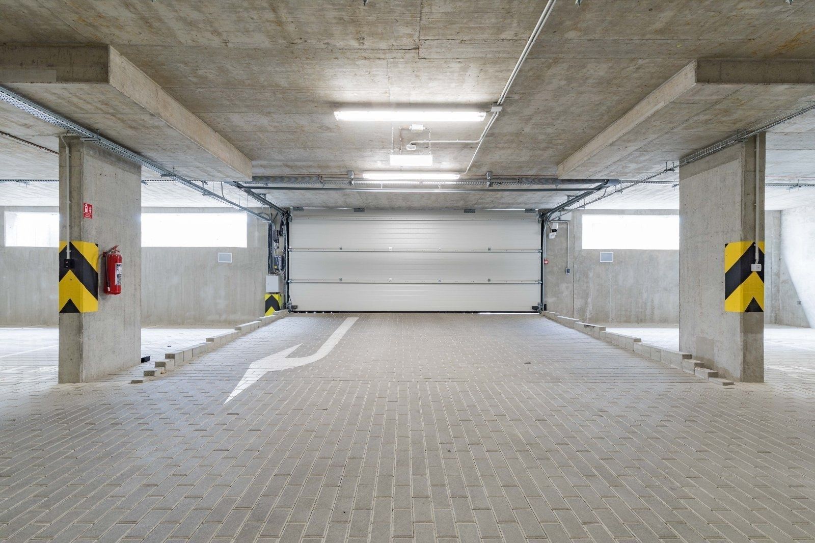 Garáž · 12 m² · U Pergamenky, Praha - Holešovice - 3