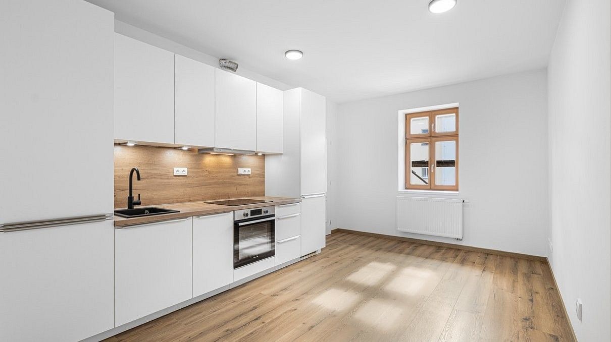 2+kk, Seifertova, Praha 3 - Žižkov, 42 m² - 2