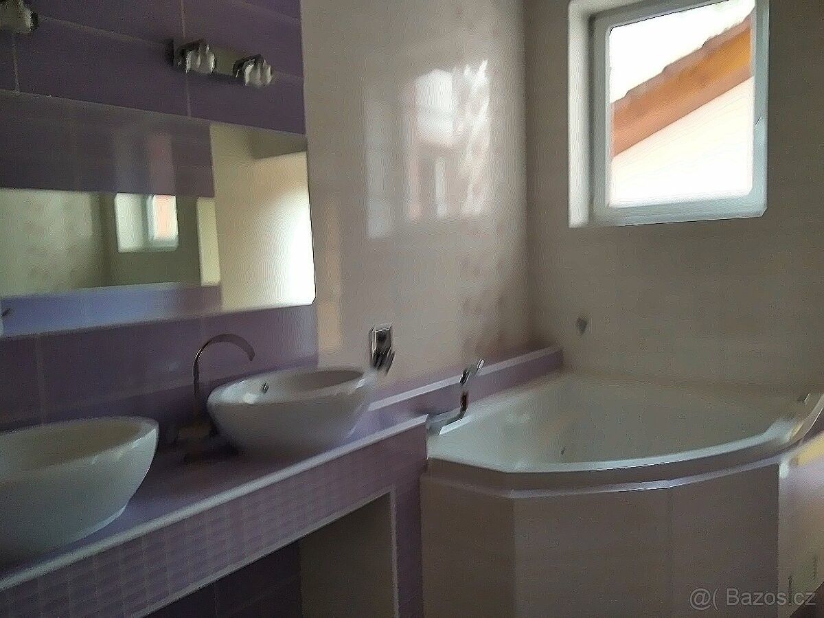 Pronájem byt - Boršov nad Vltavou, 373 82