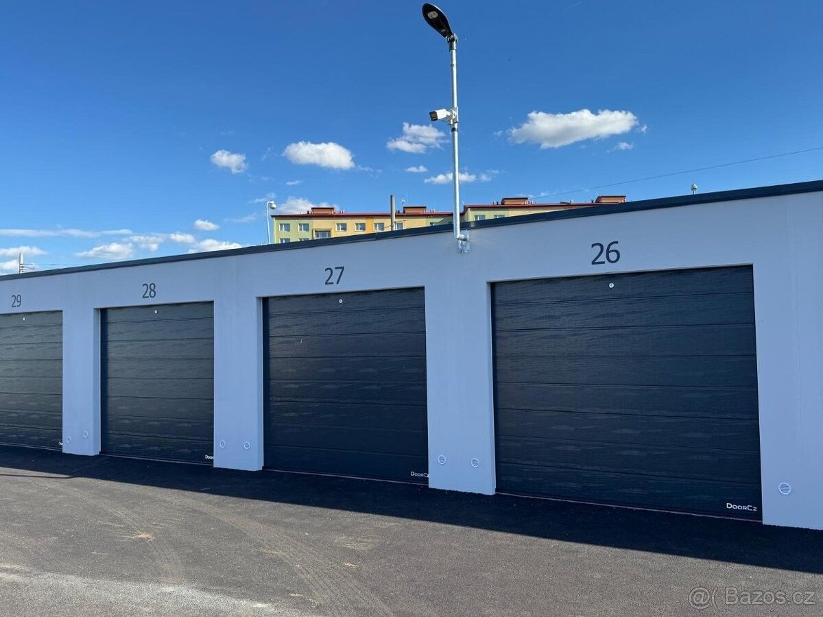 Garáže, Chomutov, 430 04