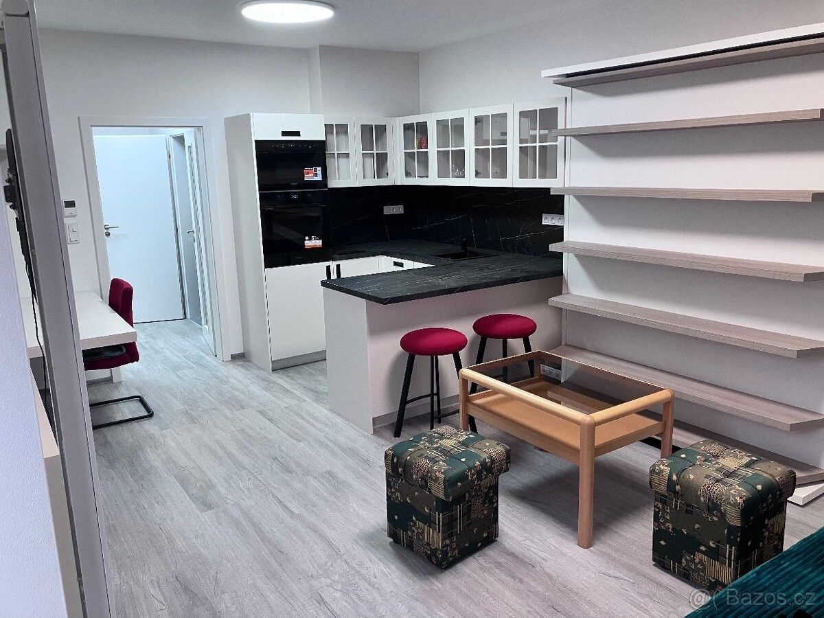 Pronájem byt - Zbýšov u Brna, 664 11