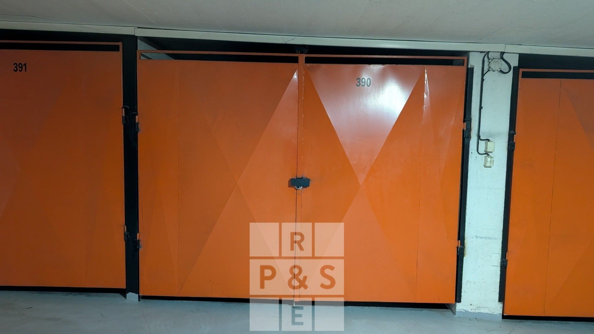 Garáže, Ratibořská, Praha, 18 m²