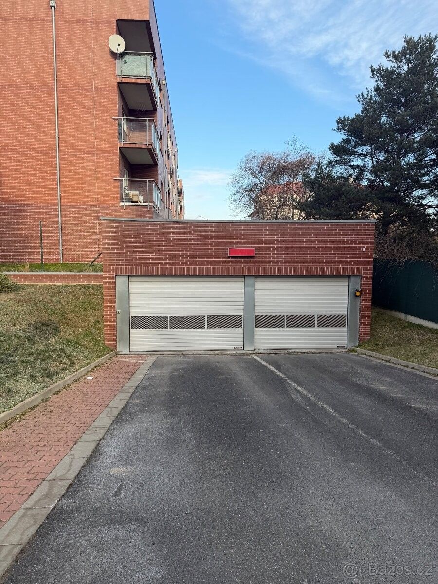 Pronájem garáž - Praha, 143 00