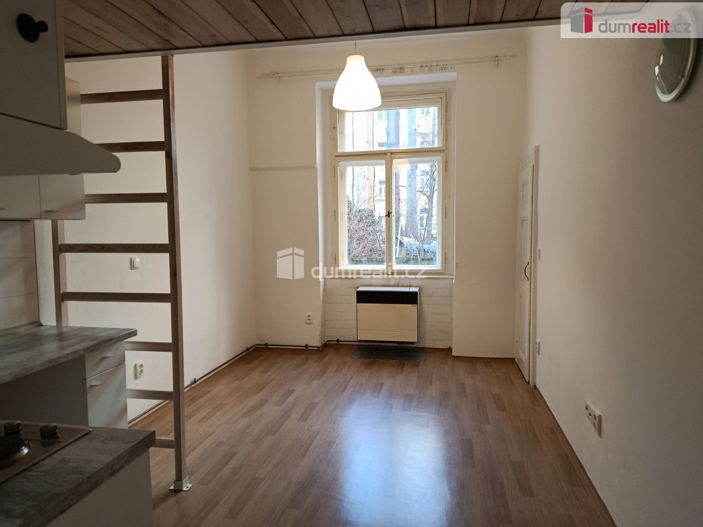 Pronájem byt 1+kk - Na spojce, Praha, 22 m²