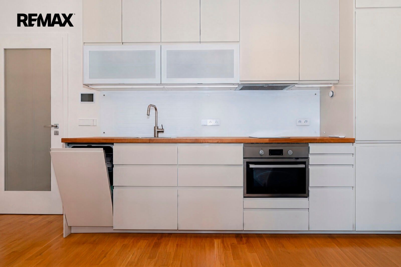 Pronájem byt 1+kk - Smrčkova 2512, Praha Libeň, 32 m² - 5