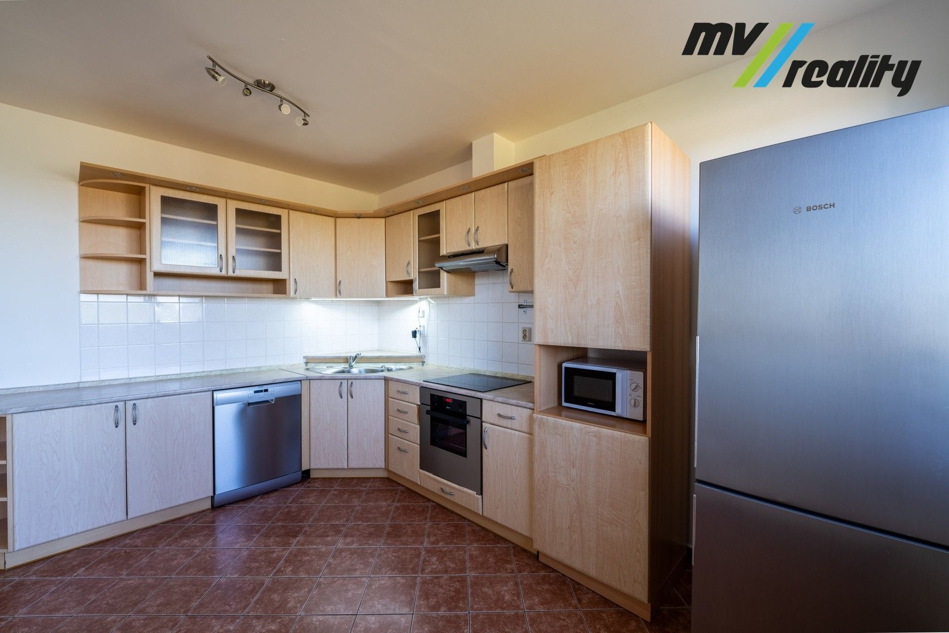 Prodej byt 3+1 - Topolová 912, Milovice Mladá, 77 m² - 5