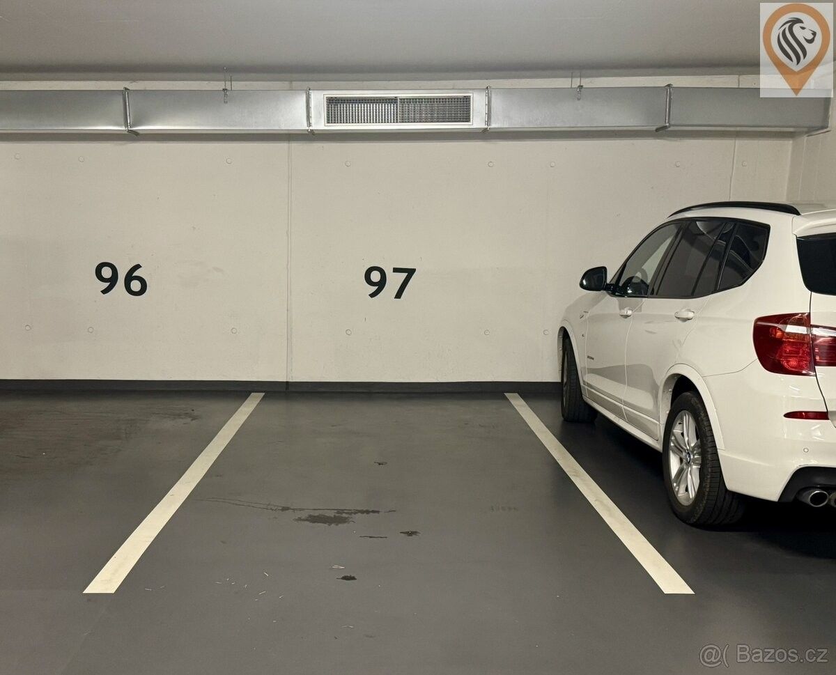 Garáže, Praha, 102 00