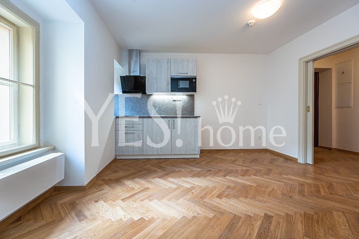 Pronájem byt 2+kk - Kozí, Praha 1 - Staré Město, 38 m² - 5