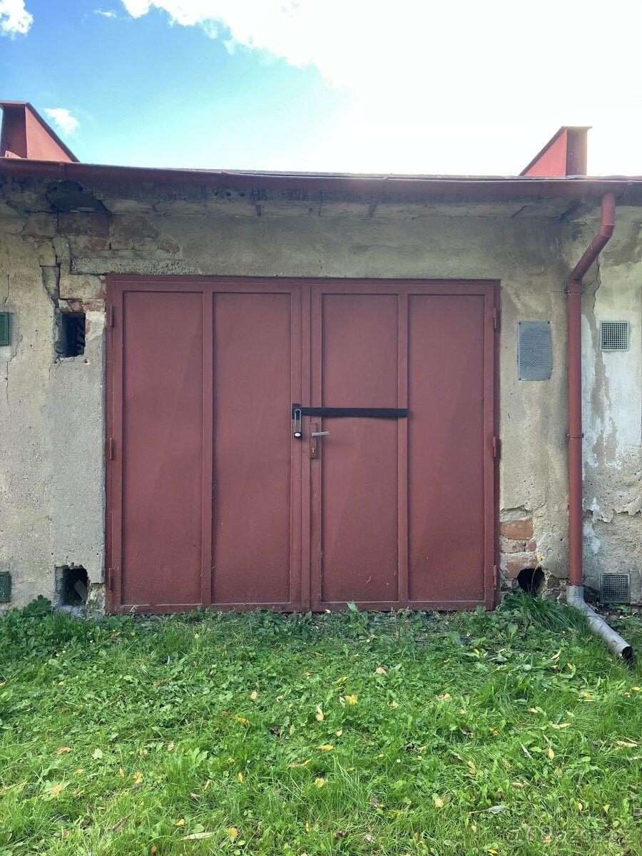Pronájem garáž - Uhlířské Janovice, 285 04