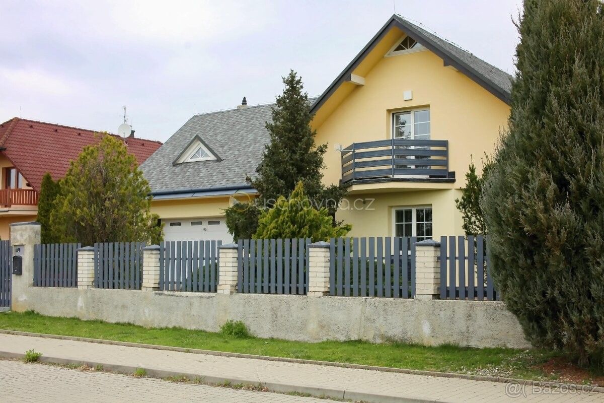 Prodej dům - Uherský Brod, 688 01, 266 m²