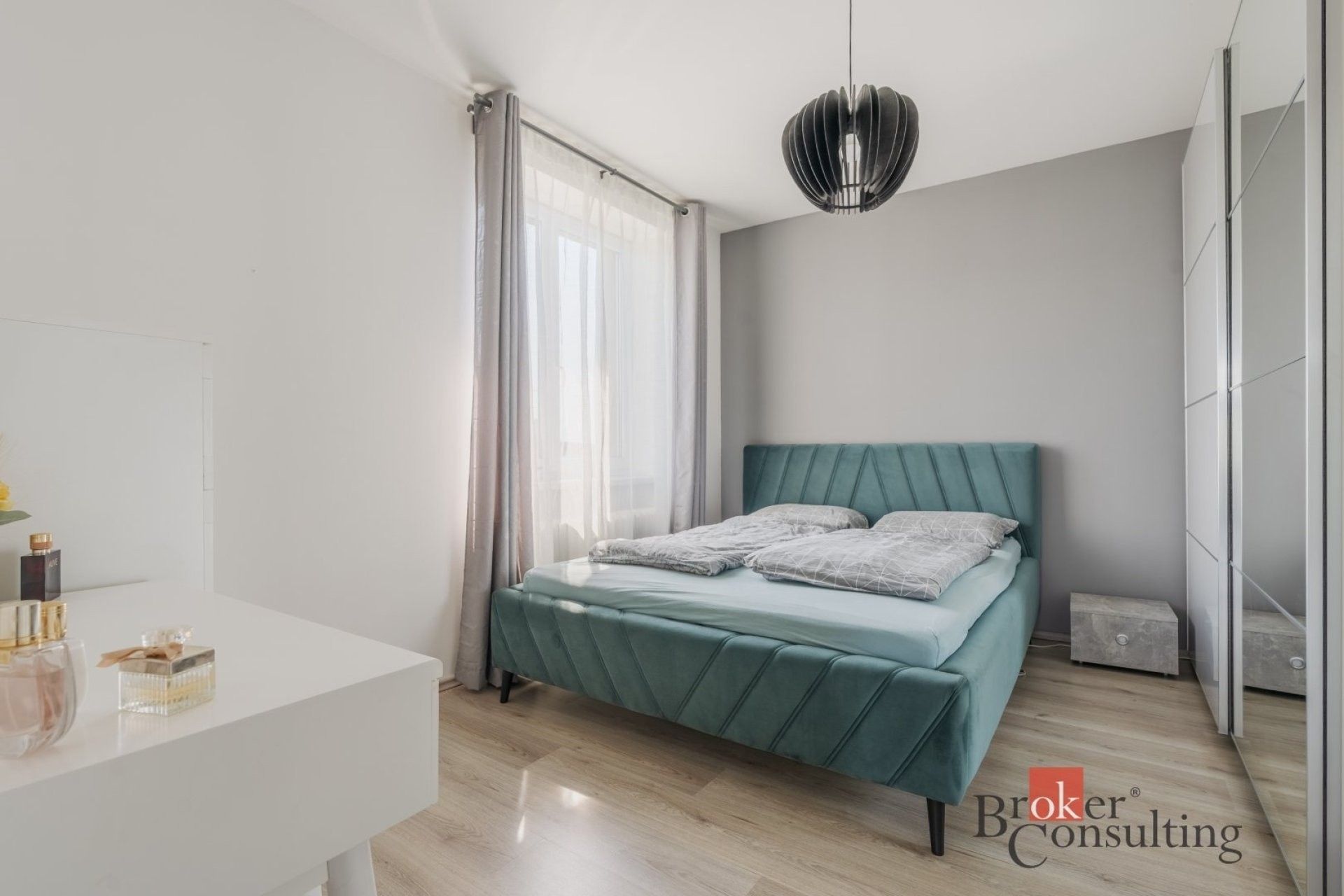 Byt 2+1 · 51 m² · Michelangelova, Praha - 3