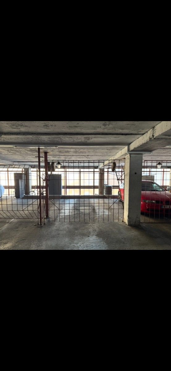 Garáž · 18 m² · Lovosická, Praha - Prosek - 3