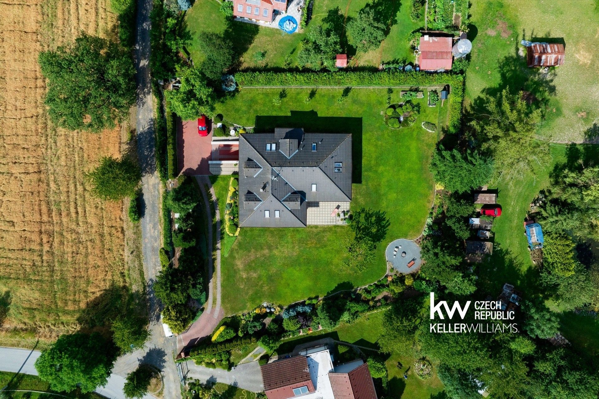 Rodinný dům · 412 m² · Křížkový Újezdec Čenětice - 3