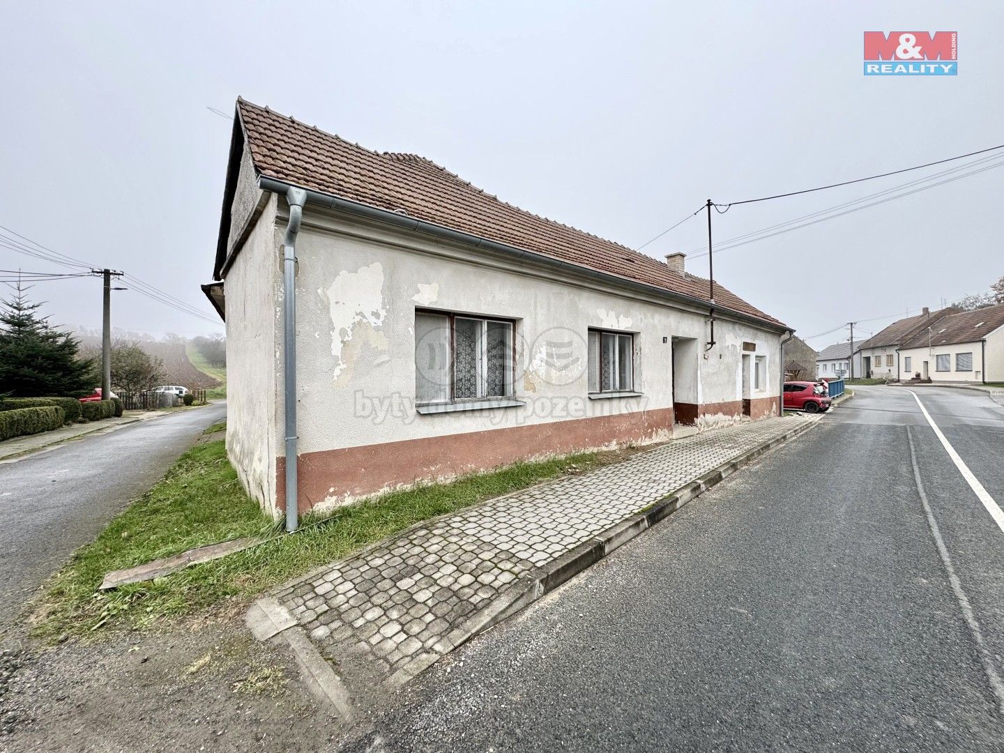 Prodej rodinný dům - Labuty, 173 m²