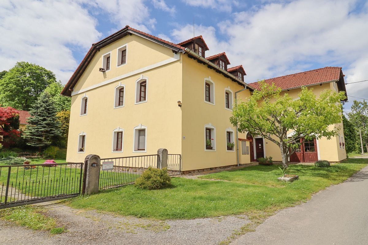 Prodej rodinný dům - Kašperské Hory - Červená, okres Klatovy, Plzeňský kraj, 550 m² - 5