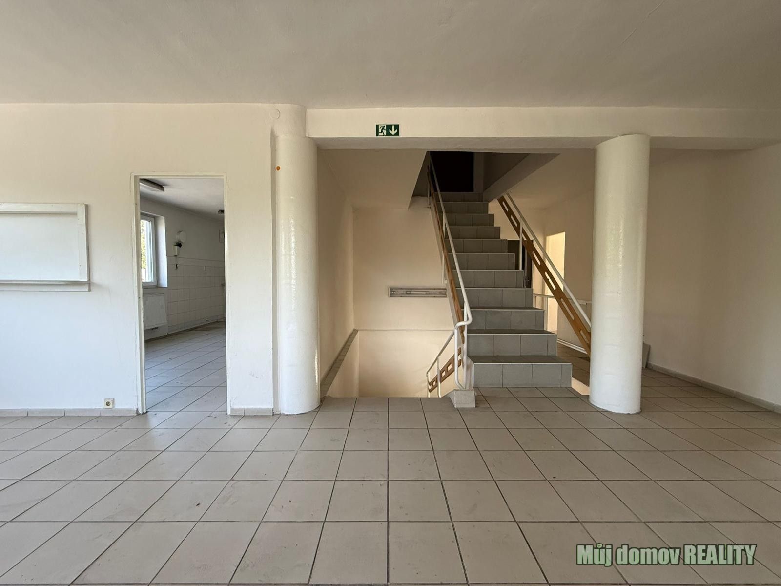 Pronájem kancelář - Pod Táborem, Praha, 340 m²