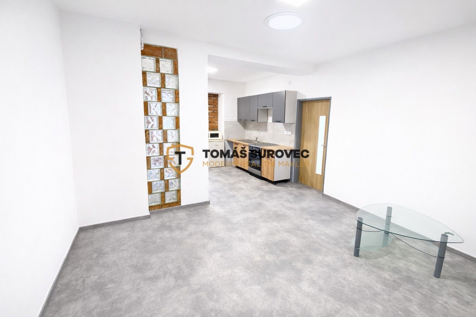 Kanceláře, Nádražní, Valašské Klobouky, 64 m²