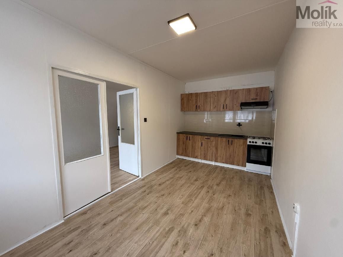 Pronájem byt 3+1 - Josefa Suka, Most, 68 m²